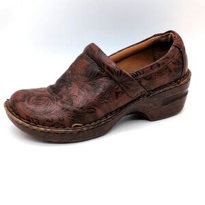 B.O.C. Shoes Womens Peggy Brown 7.5 Wide Textured Clogs Slip On Comfort C45789